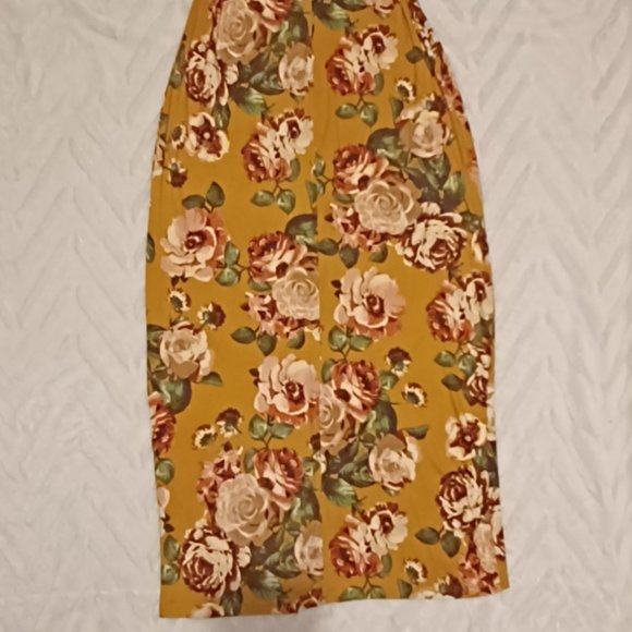 URBAN ROSE - Picture 3 of 3